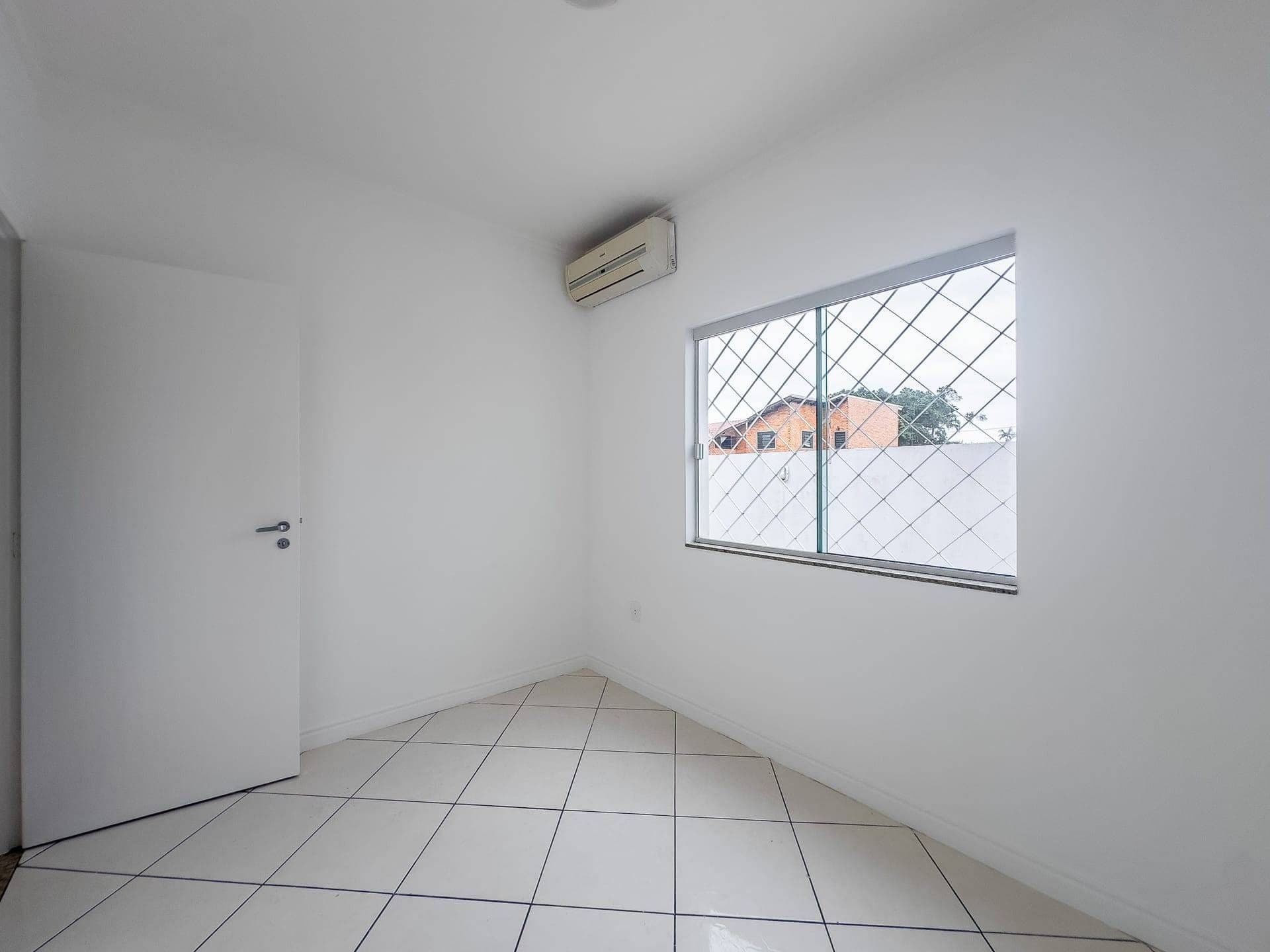 Foto 11 de Casa 1 suíte + 3 dorms à venda · Dom Bosco, Itajaí