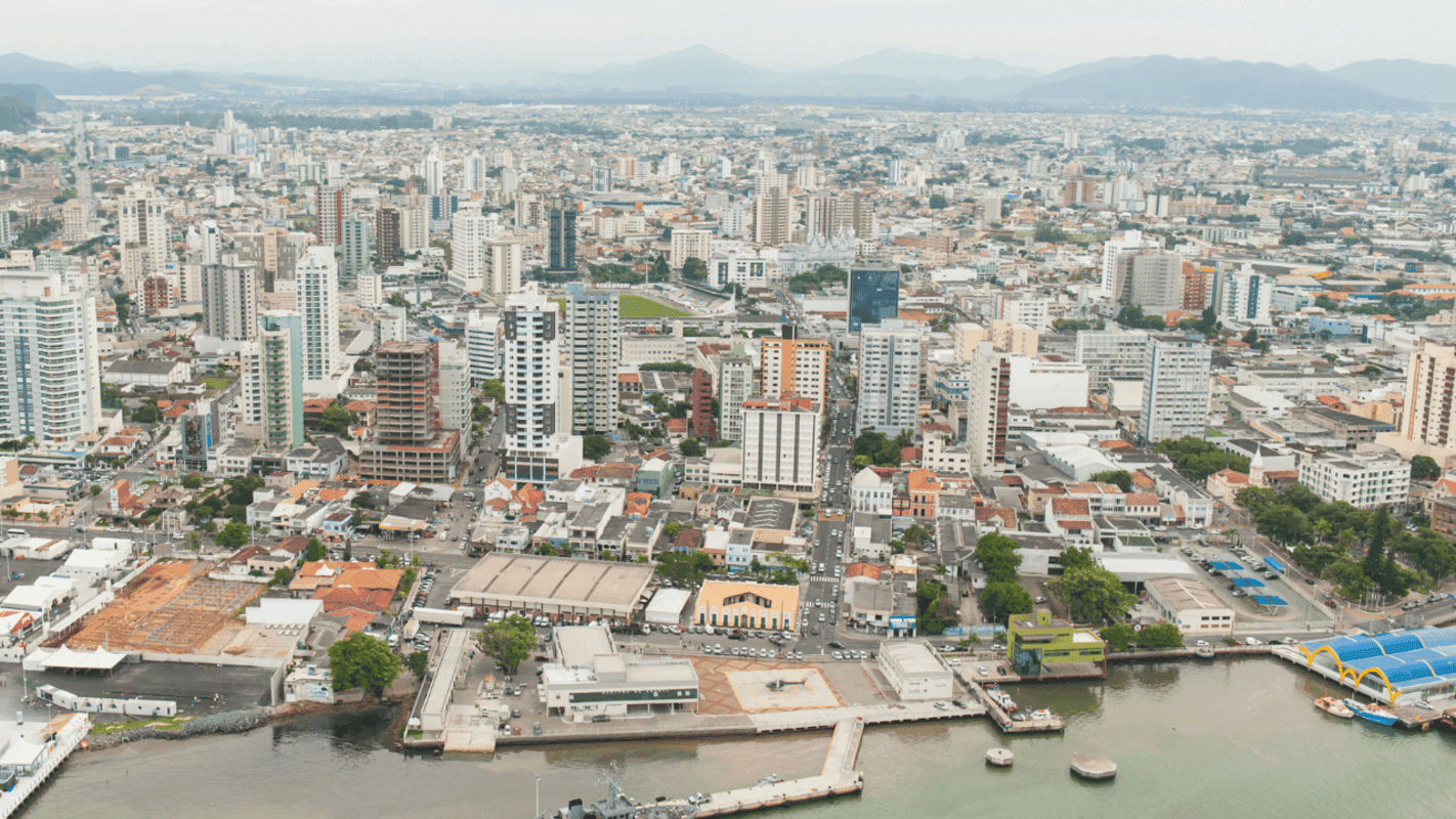 Vale a pena comprar apartamento na planta em Itajaí?