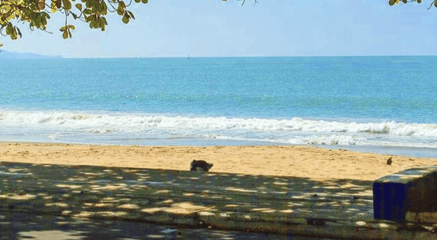 Praia de Cabeçudas em Itajaí: Um Mergulho no Paraíso e Seus Custos