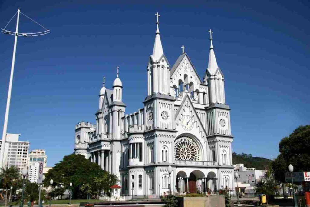 conheca-a-catedral-de-itajai