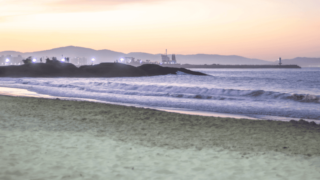 as-melhores-praias-de-itajai-sc-roteiro-para-quem-ama-o-litoral