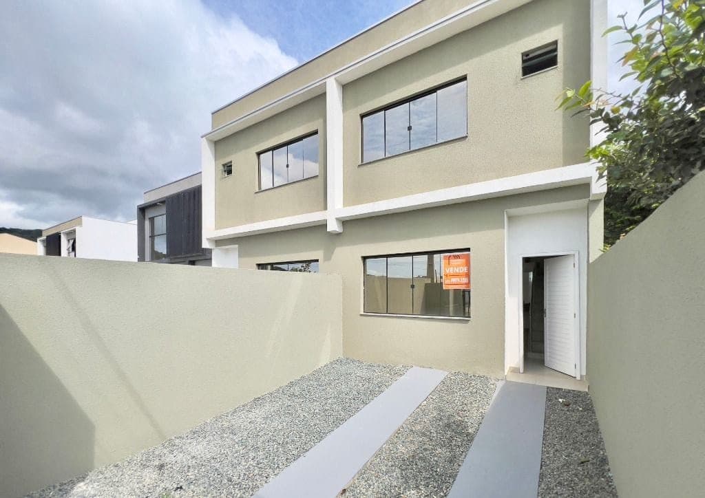 Foto 1 de Sobrado semimobiliado, 2 suítes à venda, 80 m² por R$ 520.000 - Espinheiros - Itajaí/SC