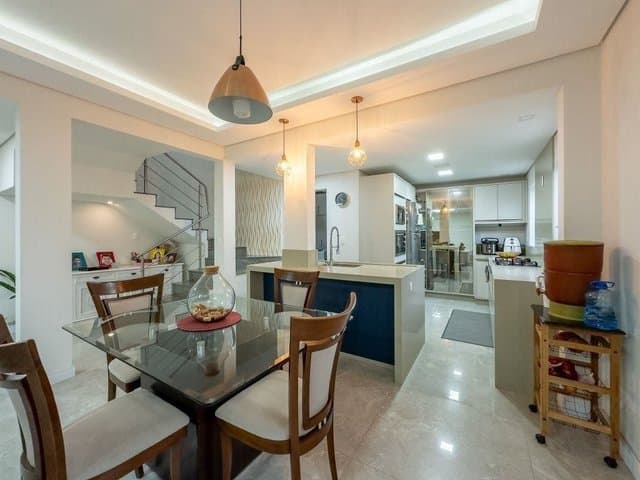 Foto 10 de Casa 4 suítes à venda · Fazenda, Itajaí