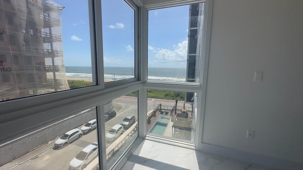 Foto 1 de Apartamento com 2 suítes + 1 dormitório à venda, 109.75m² - Praia Brava - Itajaí/SC