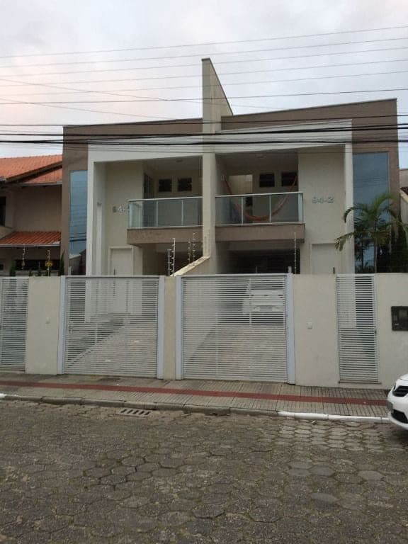 Foto 1 de Casa semimobiliada, 2 suites + 1 dormitório, 148 m² - Dom Bosco - Itajaí/SC
