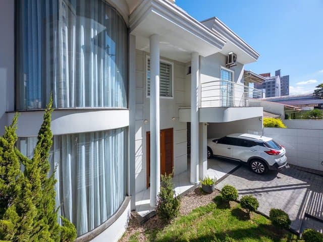 Foto 1 de Casa 1 suíte + 2 dorms à venda · São Judas, Itajaí · 180 m²