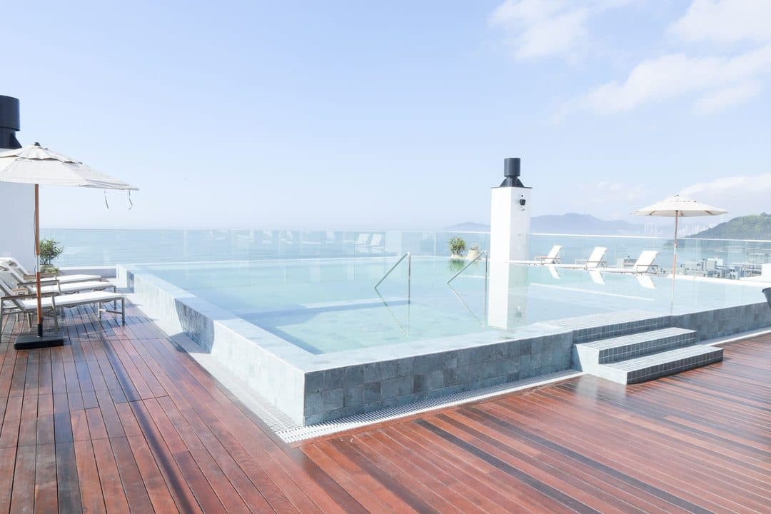 Foto 1 de Apartamento 3 suítes à venda · Praia Brava de Itajaí · LE BLANC · 300 m²