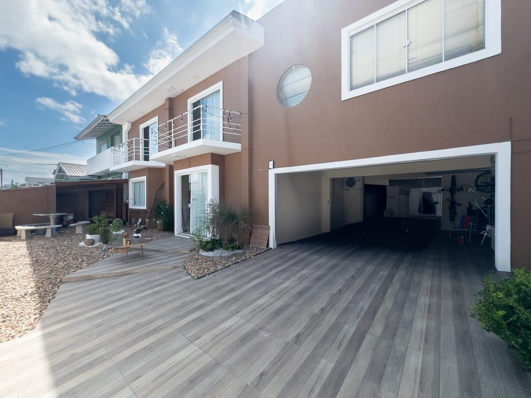 Foto 1 de Casa com 1 suíte + 2 dormitórios à venda, 267 m² - São João - Itajaí/SC
