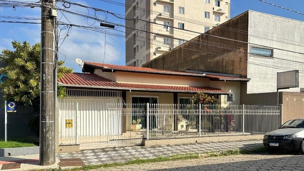 Foto 1 de Casa com 1 suíte + 2 dormitórios à venda, 140 m² por R$ 1.600.000 - São Judas - Itajaí/SC