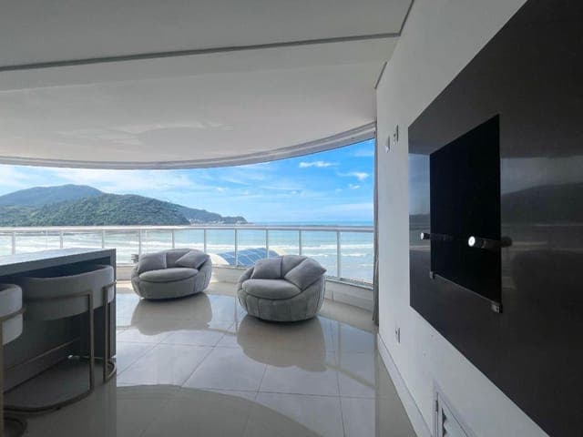 Foto 1 de Apartamento mobiliado frente mar - 3 suítes à venda, Gravatá, Navegantes, SC