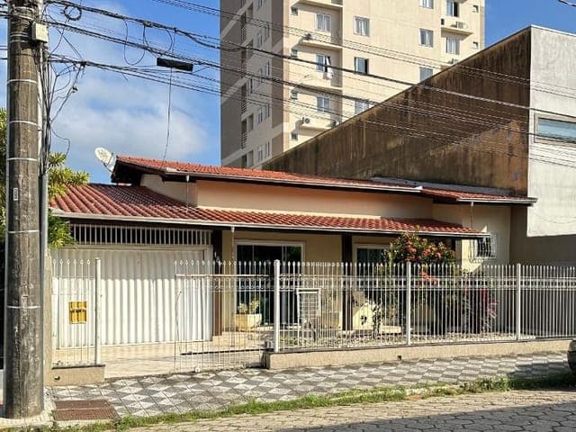 Foto 1 de Casa com 1 suíte + 2 dormitórios à venda, 140 m² por R$ 1.600.000 - São Judas - Itajaí/SC