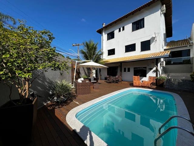 Foto 1 de Casa com 3 suítes + 1 dormitório à venda, 350 m² - Ariribá - Balneário Camboriú/SC