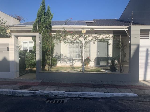 Foto 1 de Casa com 2 suítes + 2 quartos , 147 m² por R$ 1.750.000 - Fazenda - Itajaí/SC