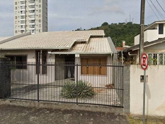 Foto 1 de Casa com 1 suíte + 2 dormitórios à venda, Centro, Itajaí, SC