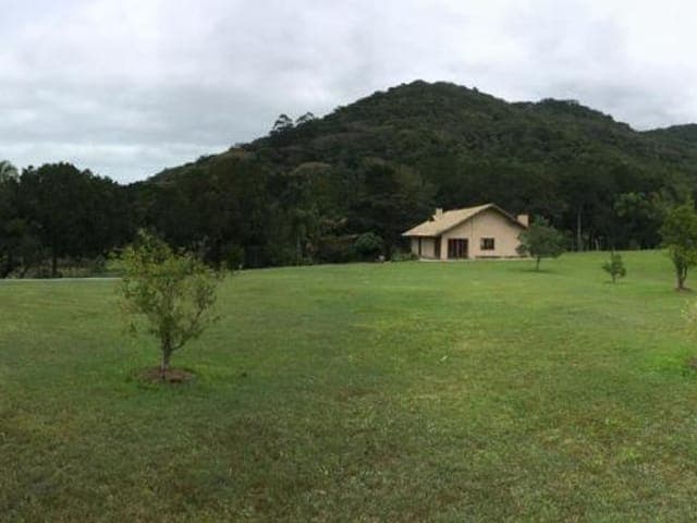 Foto 1 de Chácara à venda, 64.800m² - Bombas - Bombinhas/SC